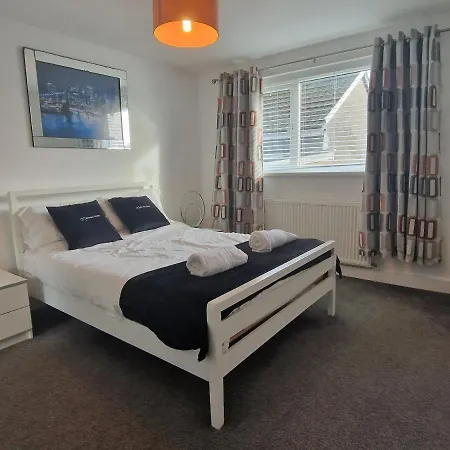 3 Bedroom Modern House. Merthyr Tydfil Near Bike Park Wales And Brecon Beacons National Park Dowlais Exterior photo